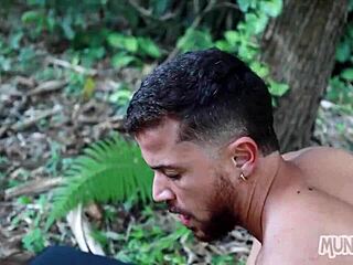 Fodendo no mato, a raw adventure in the wild outdoors