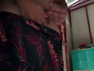 Аз съм 18+ момче, изпразвам се след интензивна мастурбация