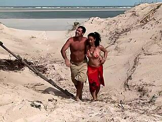 Zafira and Monaliza take sweaty Amazon assfucking double penetration!