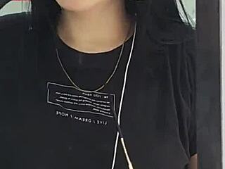 Hey, wanna talk about Real Madrid with my Colombian girlfriend?