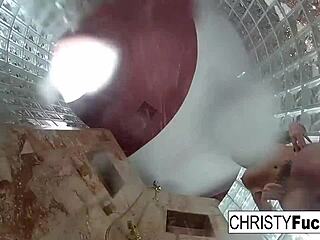 Горячая игра в душе с Кристи и Далией. Лесбийские забавы за кулисами!