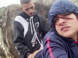 NOVINHA RABUDA CAUGHT ON THE BEACH!!