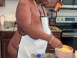 Making banana pudding with ebony bbw and natural tits!