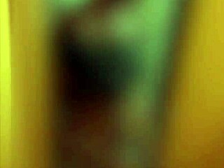 Geil Stel Betrapt Neukend In Openbaar Toilet Quickie