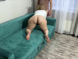 ノーパン先生跪いてチンポしゃぶりアナルご褒美