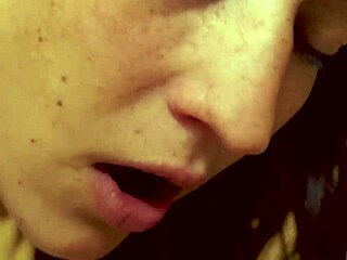 Veronica Leal狂野舔油腻拉丁阴户