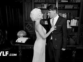 Marilyn Monroe Lookalike Seduces JFK With Sloppy Deepthroat and Cum Play