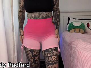 Heartfelt Joy as Big Tits Milf Melody Radford Tries Gym Tights