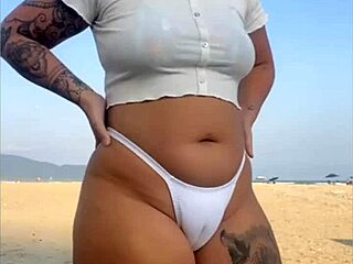 Vendeuse snacks me drague et veut ma chatte gonflée en paiement