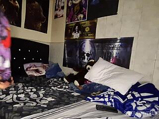 My girlfriend with big ass gets licked and handjobbed hard by college submissive