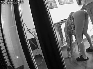 Cheating wife screws friend while husband’s away