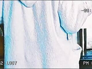 housewife in sexy stockings during household chores sex tape