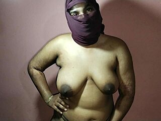 stepmom’s back massage from stepson turns unexpectedly close