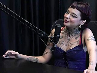 Come Ou Fazendo Fotos Sensuais Conversou no Seu Primeiro Atendimento Explicou Sobre Sg Sempre Foi Safada e Transou na Rua - Annie Clementine Watch on Sheer Red?