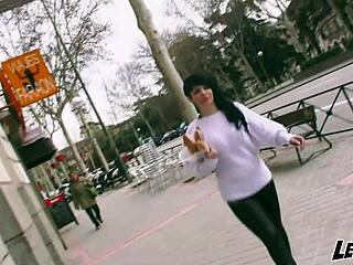 A Day With Brunette Amandax's Big Ass And Wet Pussy