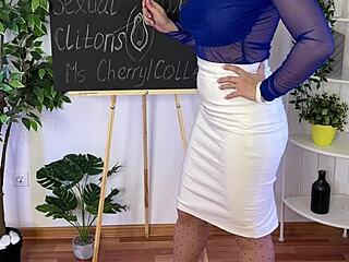 Hot milf teacher shows off clitoris tricks. Want to learn more?