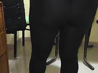 Banging the maid, that slutty servant, pt 1 😈