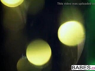 babes kissing at midnight with ashlyn and lilly 😘