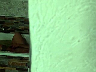 Spying on Dana Barzagli and Luna in bath!