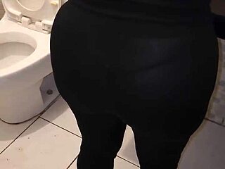 Banging the maid, that slutty servant, pt 1 😈