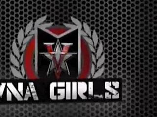 Blondynka Kay Lovely W Okularach Bierze Mocne Wypieprzanie Cipki