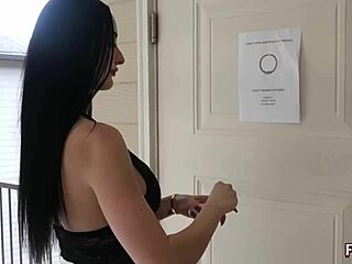 Violet Voss Makes Me Cum Hard