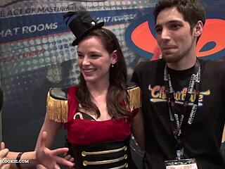 Посмотри дикий клип Фионны и Джимми с Chaturbate из AE Expo