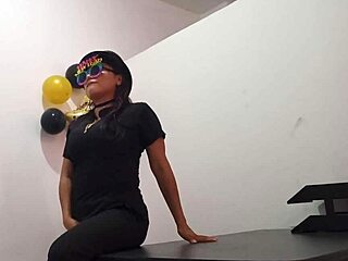 Help! I'm a Slut Sticking a Butt Plug at Work!