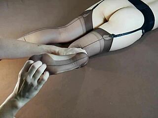 Horny Milf In Stockings Moans During Soles Massage