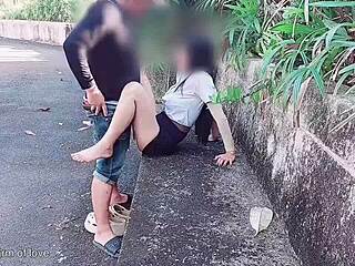 Student bangs girlfriend live in park show! 😜