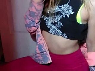 Bonneyuwu Sucking 3 Sweet Lollipops