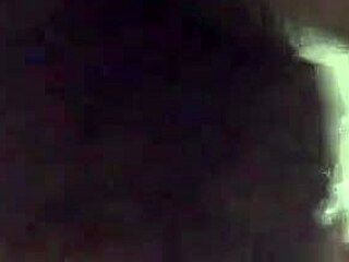 Колумбийская миниатюрная любительница 18+ Нора Милф дает sloppy deep oral, Энди З 94 снимает horny домашнее действие