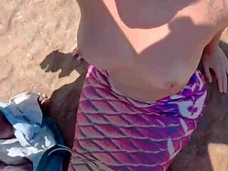 pedreiro fodeu meu cuzinho em público. gostoso demais, pedi pra gozar dentro!