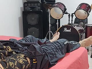 Can you handle this big cock masturbation?