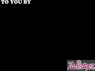 wanna see melisa mendiny’s stunning pink on display?