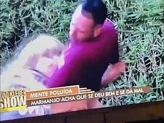 Loira Gostosa Shows Big Tits and Ass, Wow!