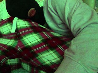 married slut hides her face while giving sloppy head on camera... damn! 😱