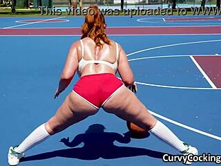 دهن ونيك مؤخرة لاتينية كبيرة من الخلف!