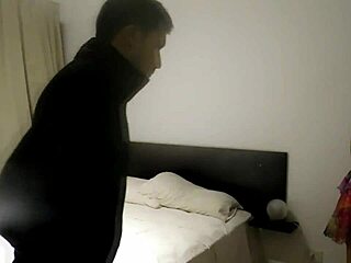 My sister fucks the plumber and fills her ass for my boyfriend 😈