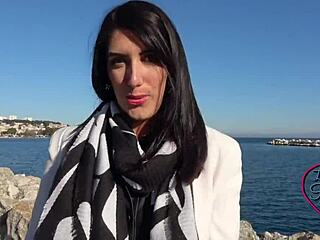 jade 25 years old accountant who is a bit naughty 😏