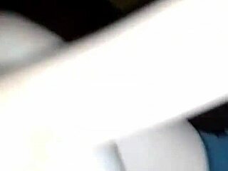 llegó la hora de una buena paja y deslechada mirando porno y tetas con mucho semen