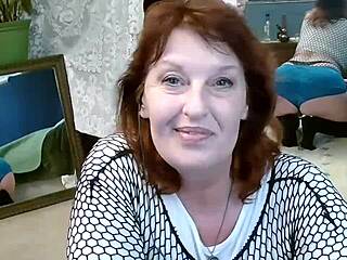 Wow, Dawnskye dances and wiggles to Big Bad Wolf in retro style!