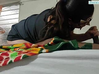 OMG, razbiti rit sosedove žene je bilo divje! 😈