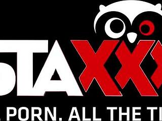 Brunette MILF Gets Facial Cum Blast 😍