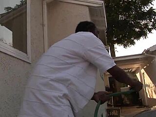 Damn, hot ebony babe's huge ass drives me wild!