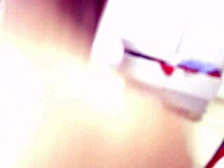 minha enteada tem bunda linda, adora shorts justos