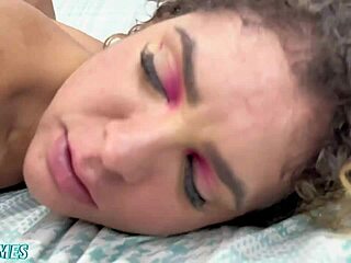 Meu Marido Corninho Foi Trabalhar E Meu Amante Arrebentou O Meu Cuziho