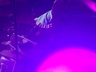 slim thick ebony cowgirl, nice ass, loves being my 3 hole slut 😍