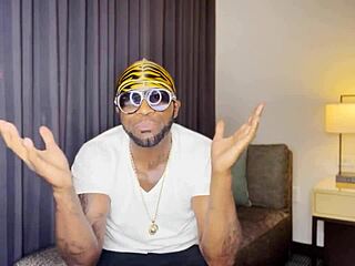 Big butt babe Kaia Angel takes Rome Majors' huge cock from behind 😍