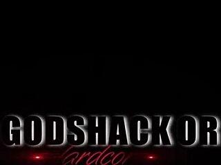 Areta Ridera tar emot 6 mot 1 i anal förstörelse med DAP och kissaction!